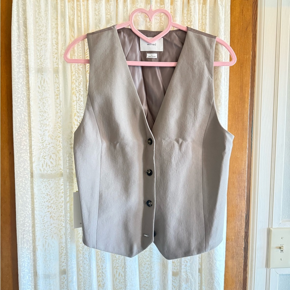 Aritzia Beige Buttoned Vest